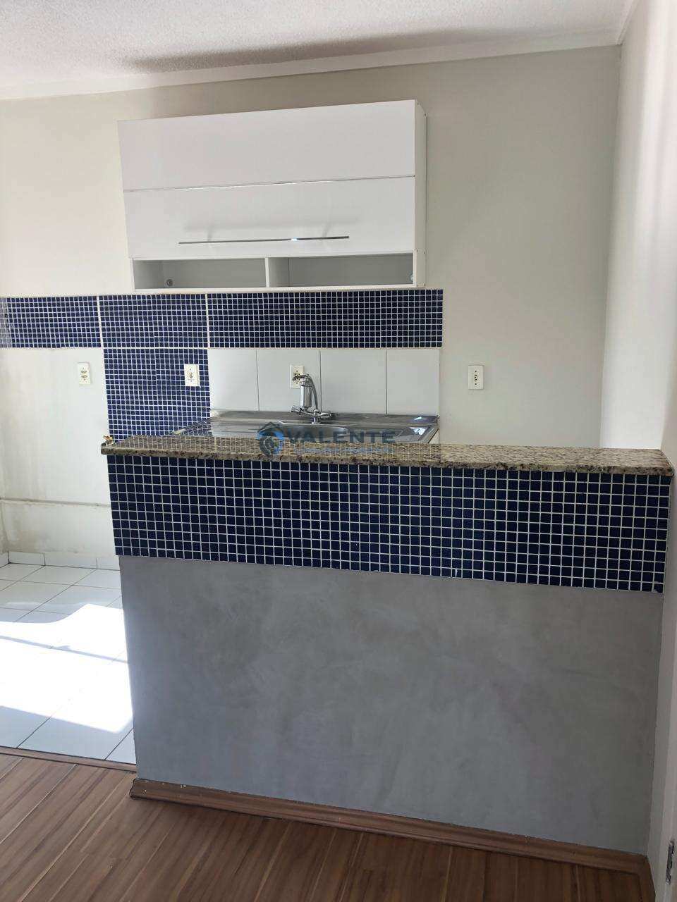  - Apartamento à venda, 2 dormitórios, 46 m² com sacada, Vila Marieta, em Campinas-SP