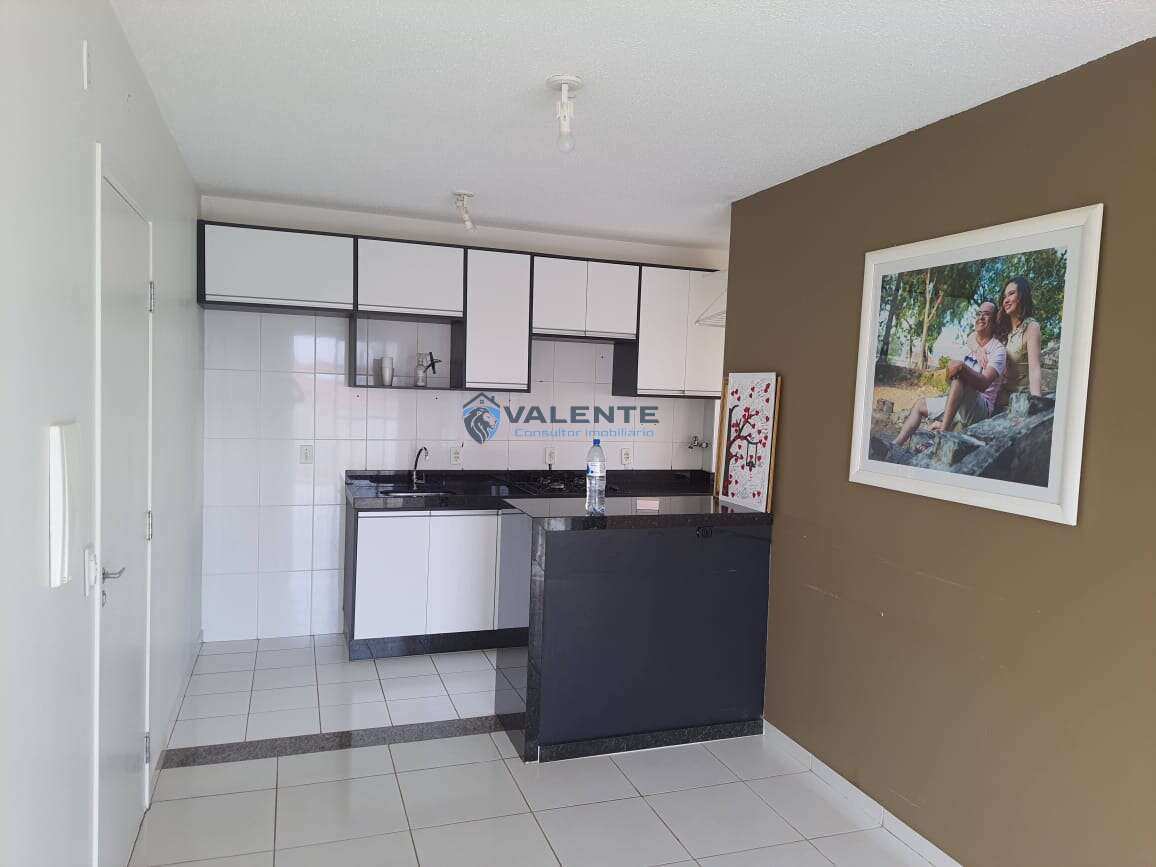  - Apartamento à venda, 2 dormitórios, com sacada, Vila Marieta, em Campinas-SP