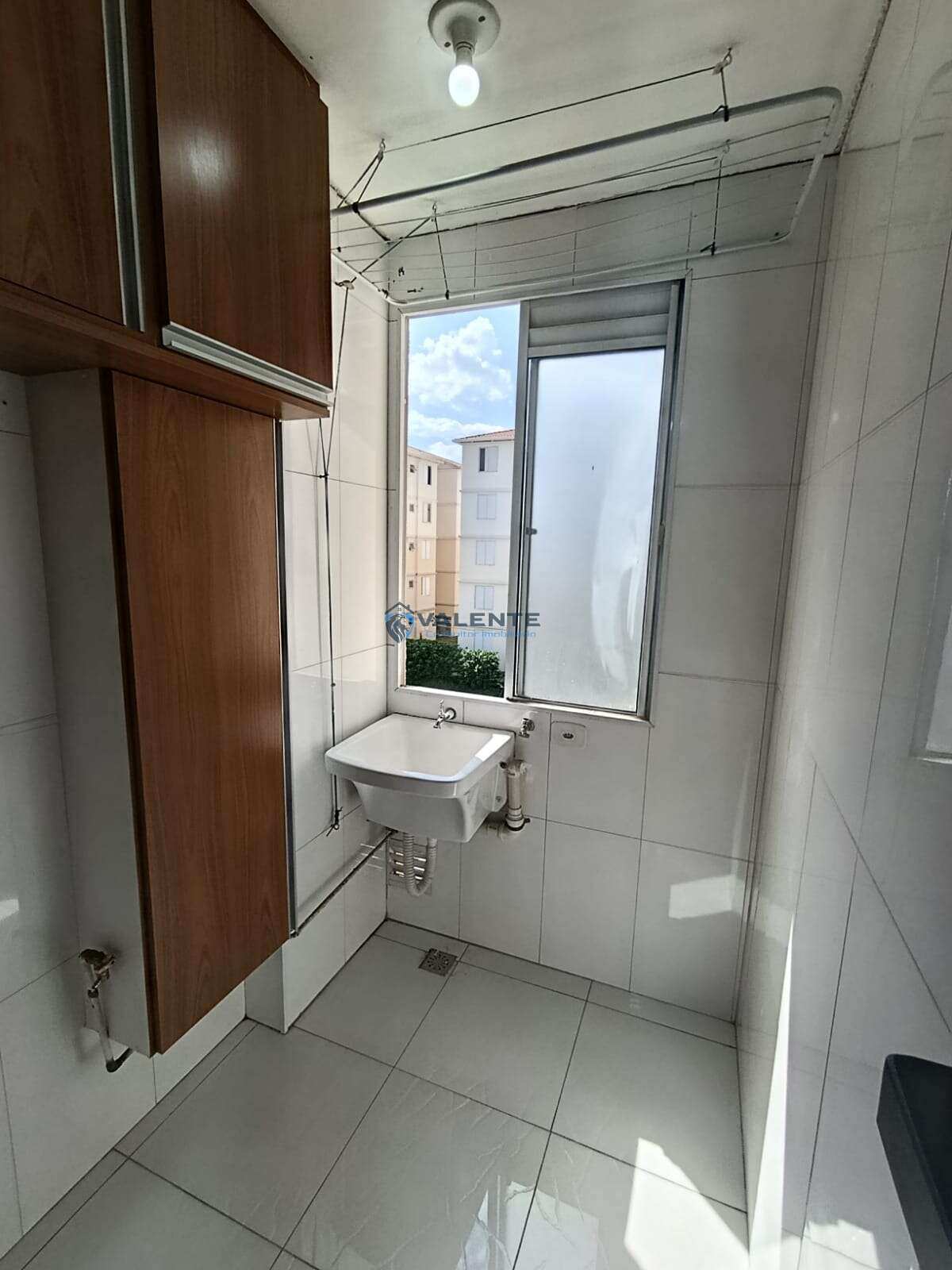  - Apartamento à venda, 3 dormitórios, com sacada, Vila Marieta, em Campinas-SP