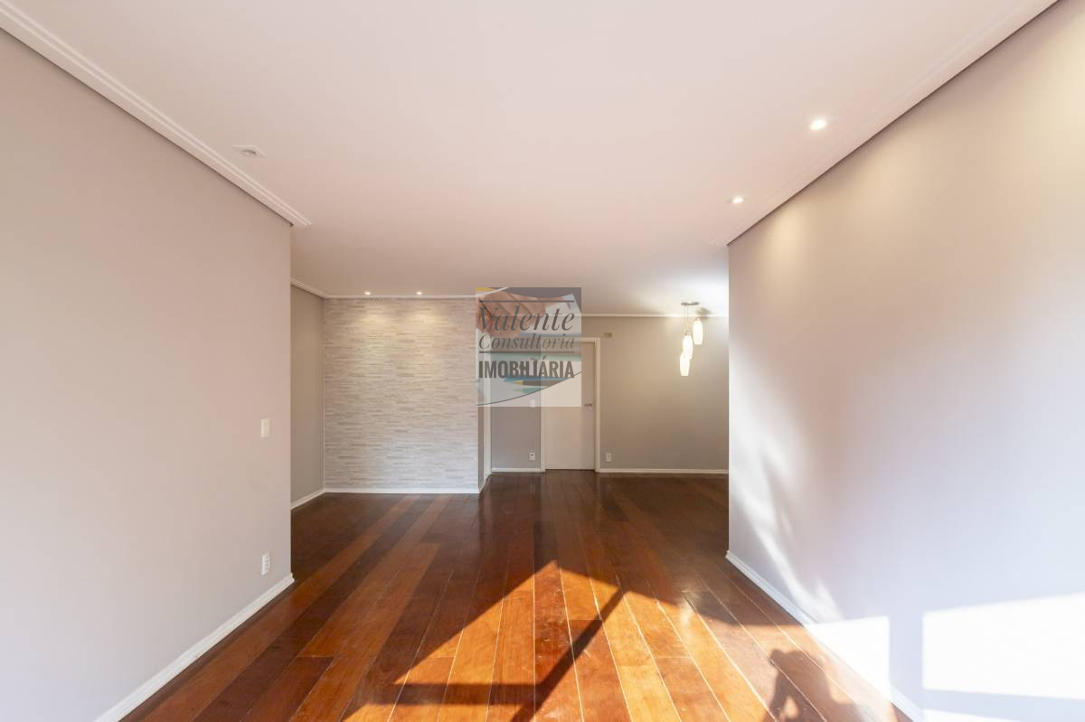  - Apartamento de 3 dormitórios á venda no Cambuí, de 170 m², em Campinas-SP