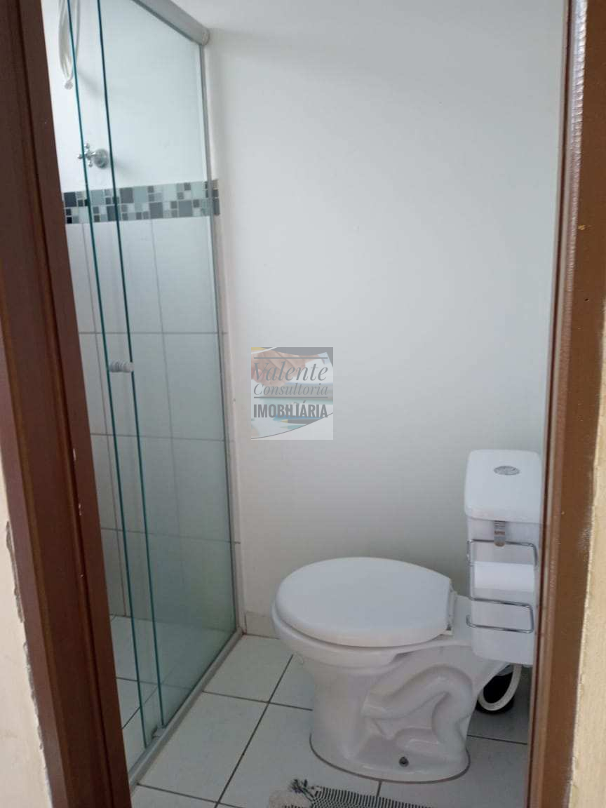  - Casa á venda com 2 dormitórios e 2 banheiros, no condomínio Vale Verde em Campinas-SP