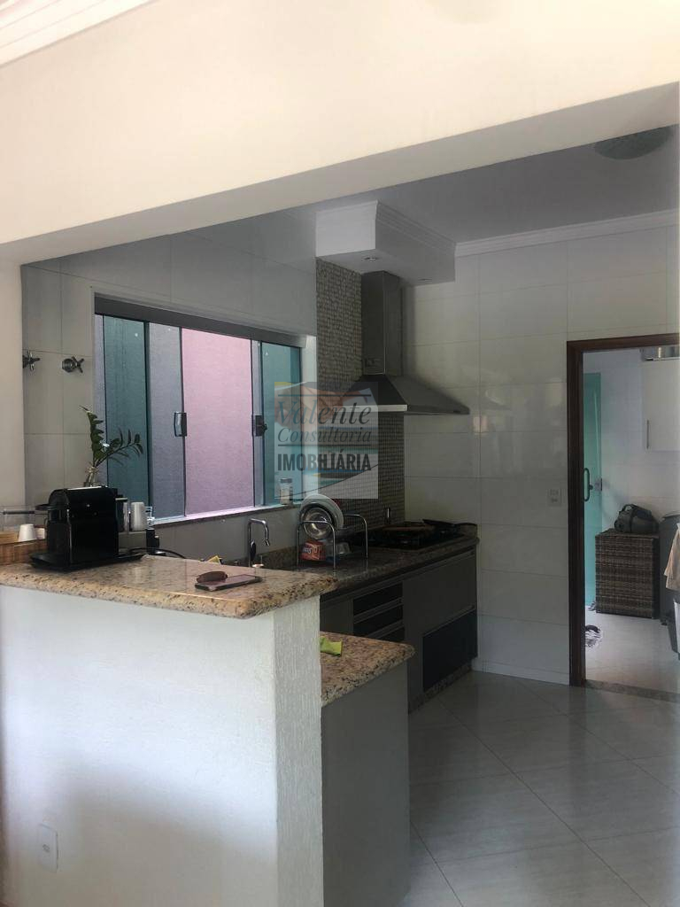 Casa à venda com 4 quartos, 170m² - Loteamento Parque São Martinho,Campinas