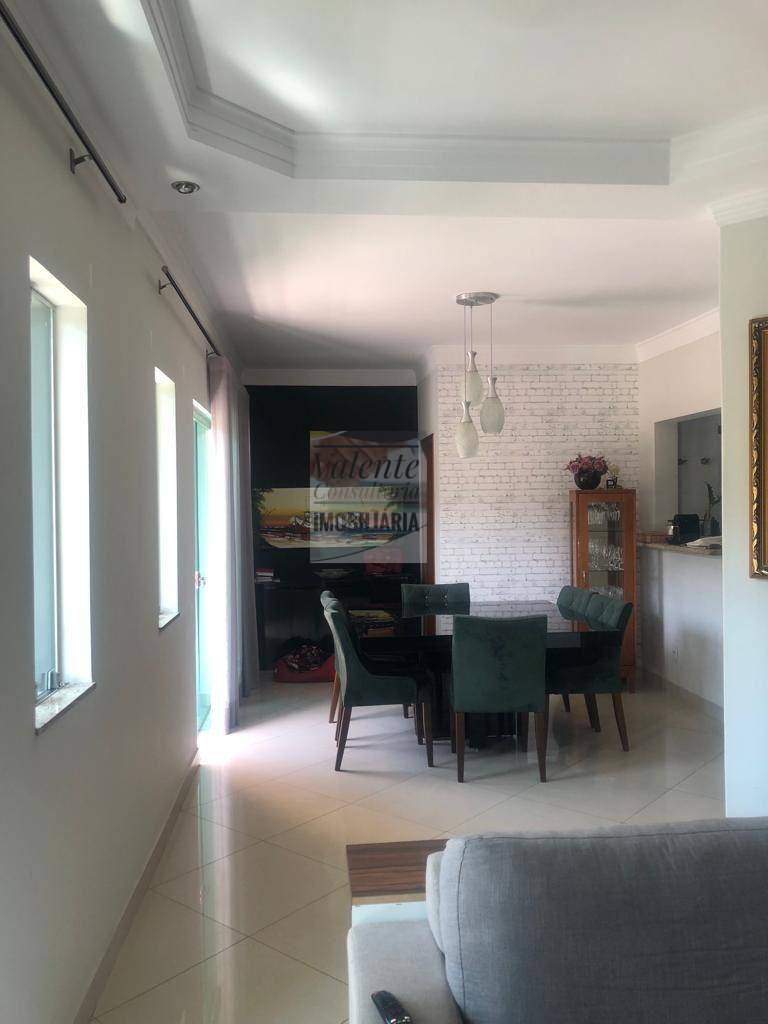  - Casa á venda no Parque São Martinho, com 4 dormitórios, 3 vagas de garagem, em Campinas-SP