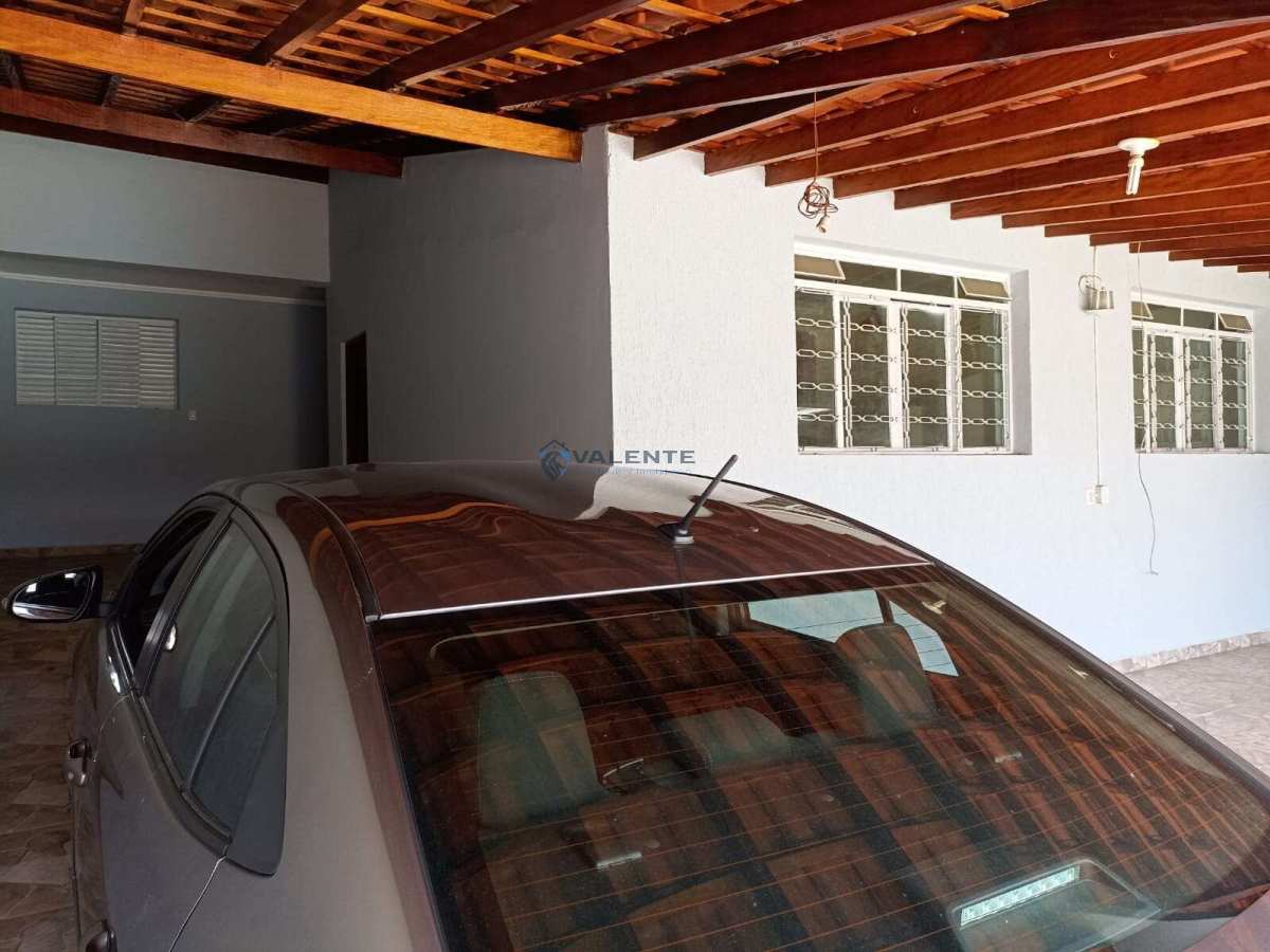  - Casa sobrado à VENDA/PERMUTA, por chácara, 3 dormitórios, piscina, Parque Santa Bárbara em Campinas-SP