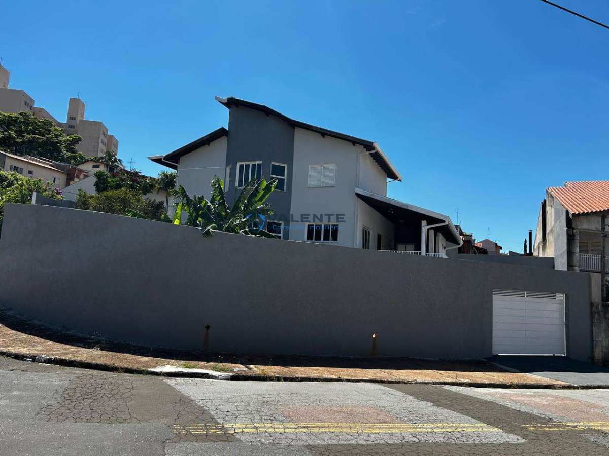 Casa de vila à venda com 4 quartos, 210m² - Loteamento Parque São Martinho,Campinas