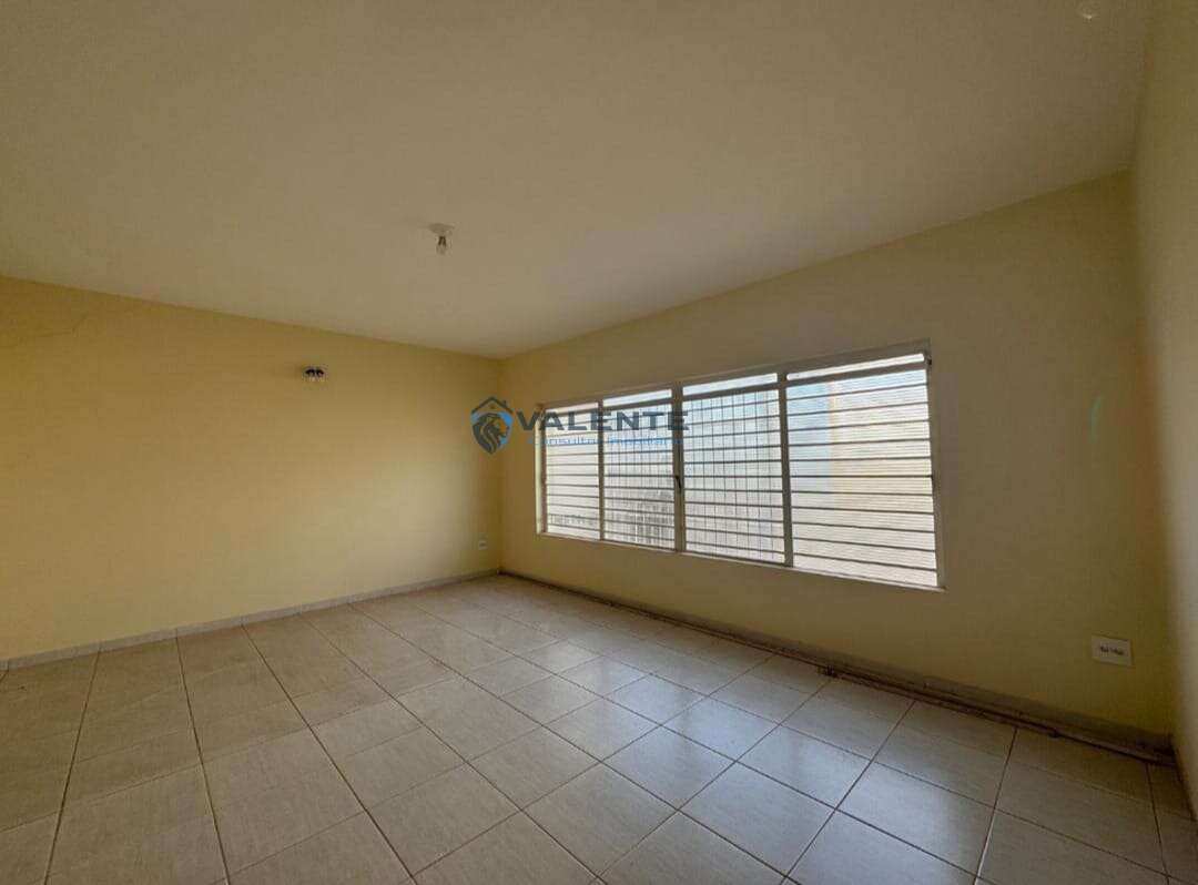 Casa à venda com 3 quartos, 146m² - ,