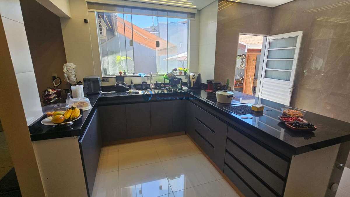 Casa à venda com 3 quartos, 186m² - Jardim Dom Nery,Campinas