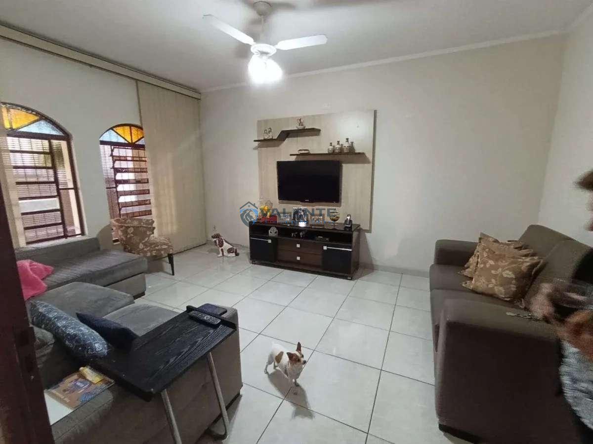 Casa à venda com 4 quartos, 207m² - Jardim Nova Europa,Campinas