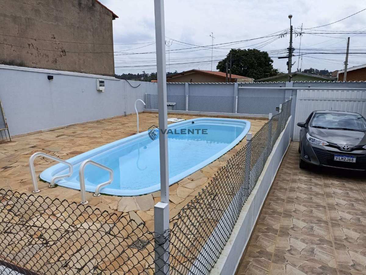  - Casa sobrado à VENDA/PERMUTA, por chácara, 3 dormitórios, piscina, Parque Santa Bárbara em Campinas-SP