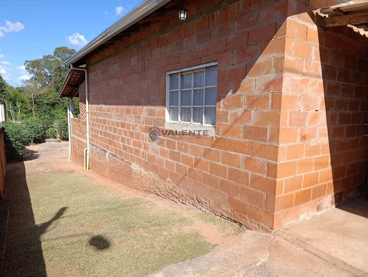 Chácara à venda com 2 quartos, 300m² - Área Rural de Artur Nogueira,Artur Nogueira