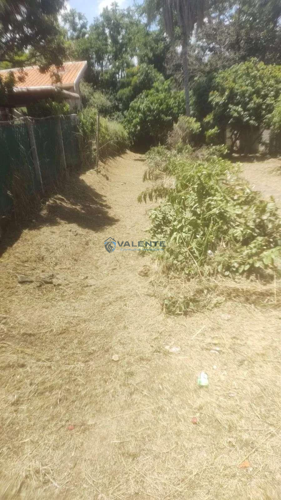  - Chácara á venda  de 1 mil m², em Artur Nogueira, com fundos para rio, por 180 mil, e perto de Holambra-SP