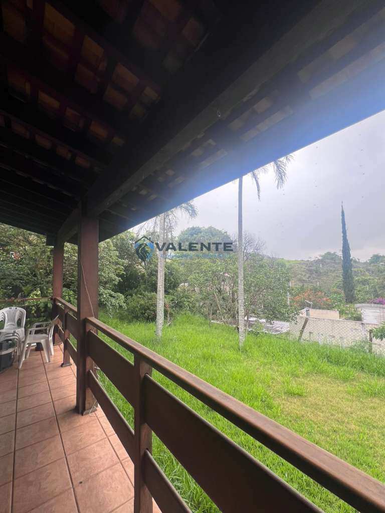 Chácara à venda com 3 quartos, 202m² - Chácaras Alpina,Valinhos