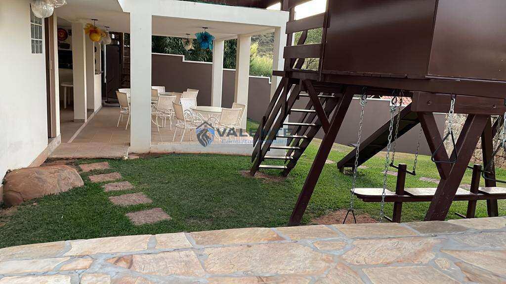 Chácara à venda com 3 quartos, 320m² - Chácaras Alpina,Valinhos